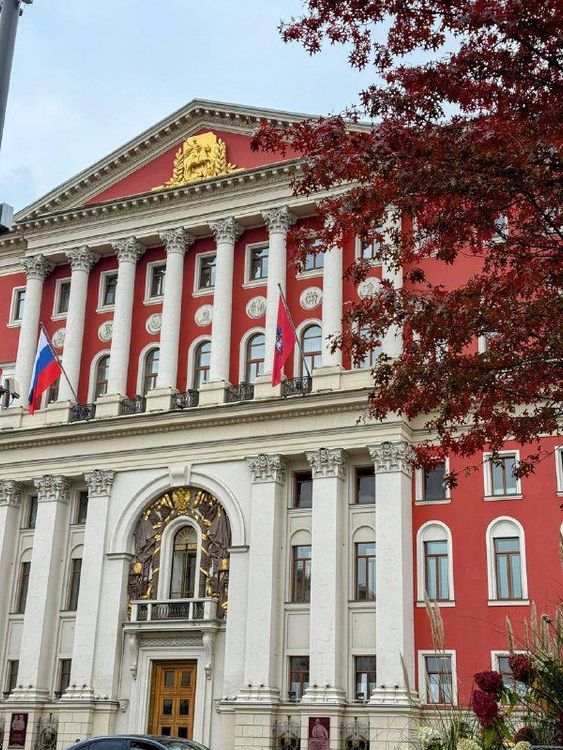 Экскурсия по Тверской: тайны передвинутых домов