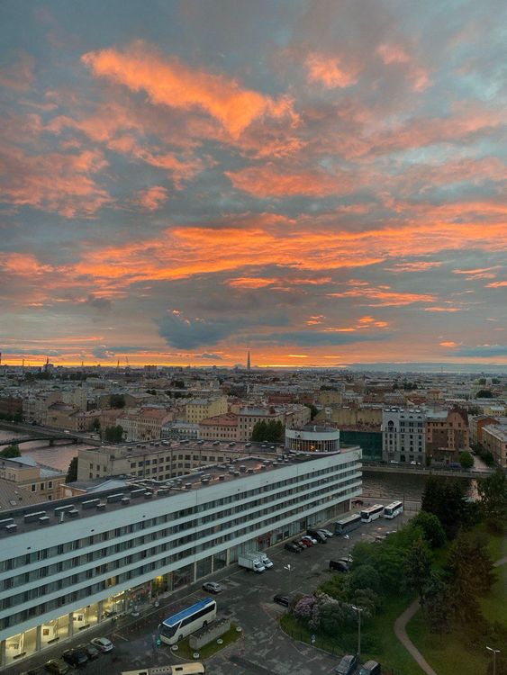 Санкт-Петербург: неочевидный и невероятный