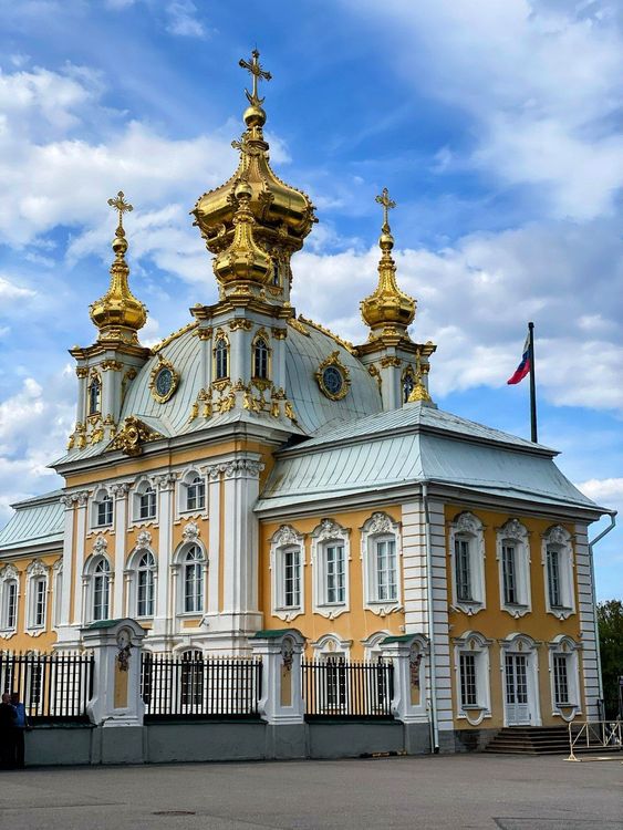 Санкт-Петербург: неочевидный и невероятный