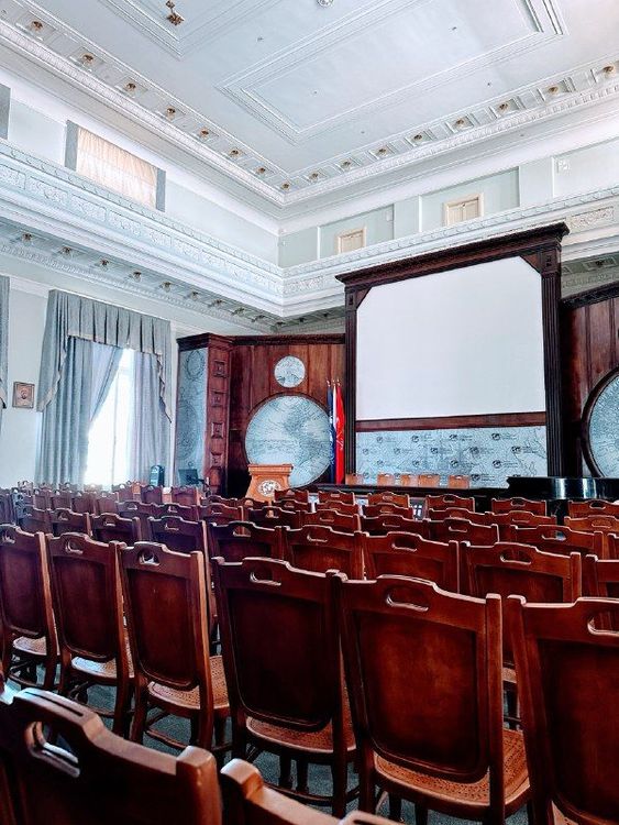 Санкт-Петербург: неочевидный и невероятный