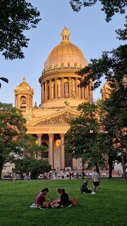 Санкт-Петербург: неочевидный и невероятный