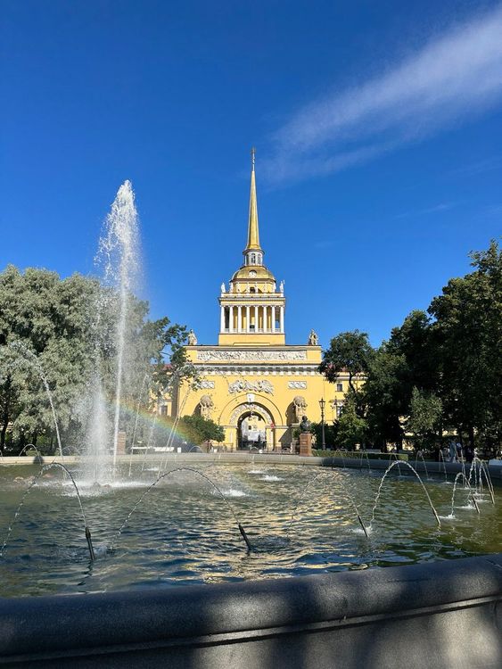 Санкт-Петербург: неочевидный и невероятный