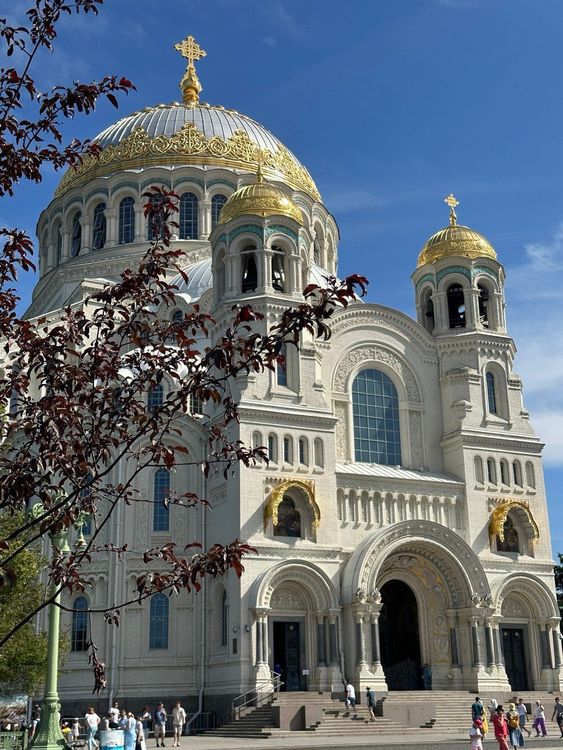 Петергоф. Кронштадт.