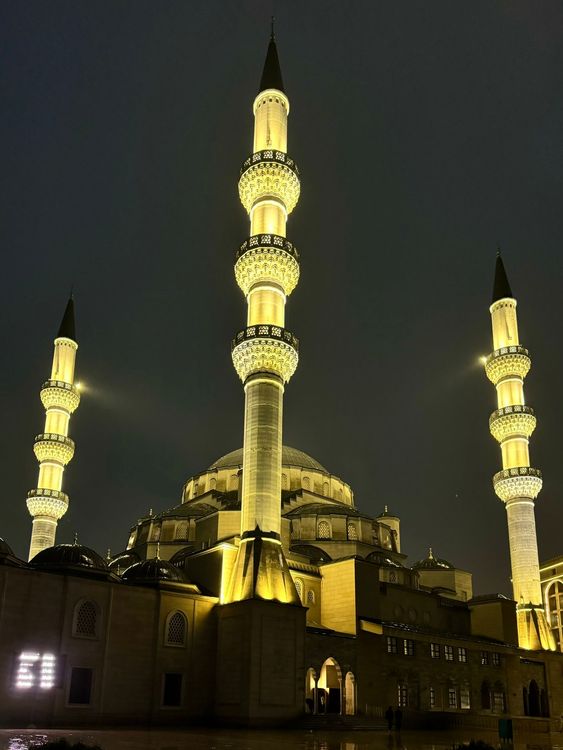 Встреча в аэропорту. Экскурсия по Бишкеку