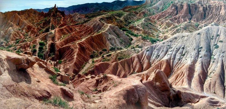 Экскурсия на южный берег Иссык-Куля: каньон Сказка, водопады Барскоона